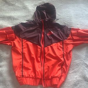NIKE WINDBREAKER